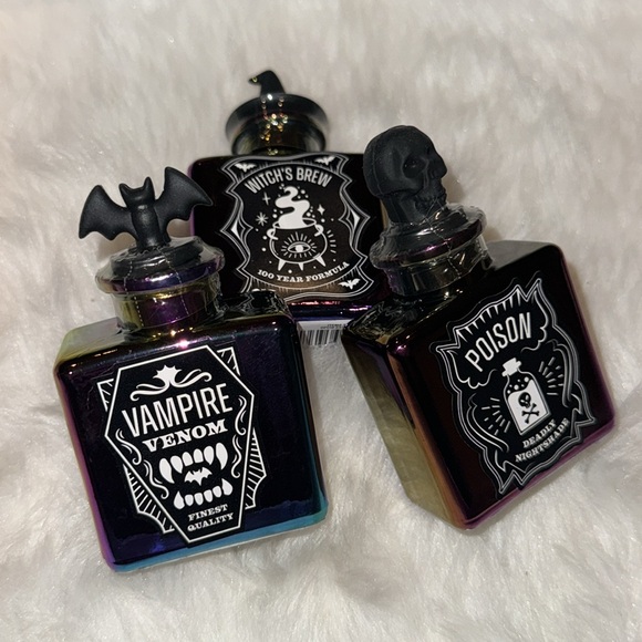 Set of 3 Mini Glass Potion Bottles - Picture 5 of 7
